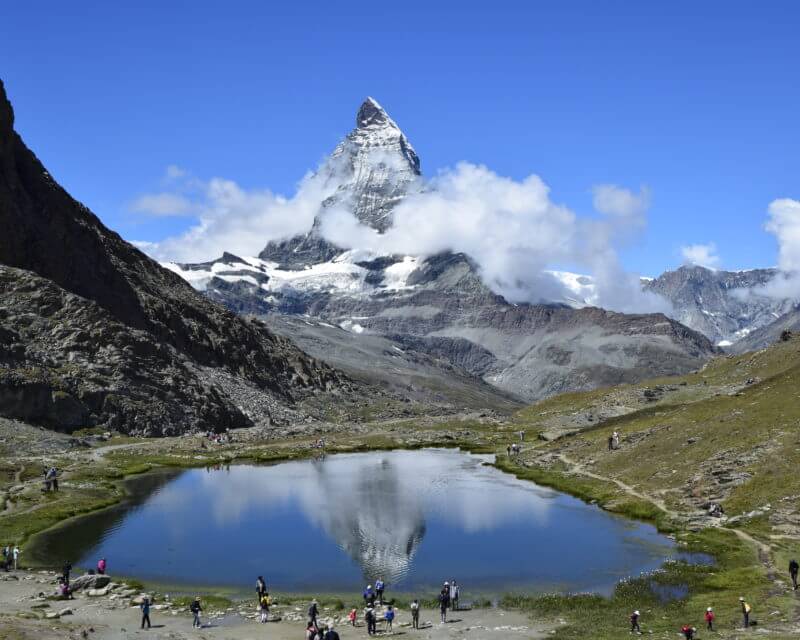 matterhorn-mit-bergfuehrer-hoernligrat-1