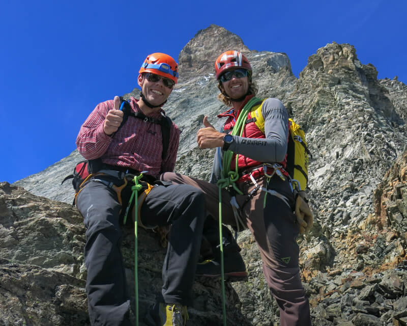 matterhorn-mit-bergfuehrer-hoernligrat-2