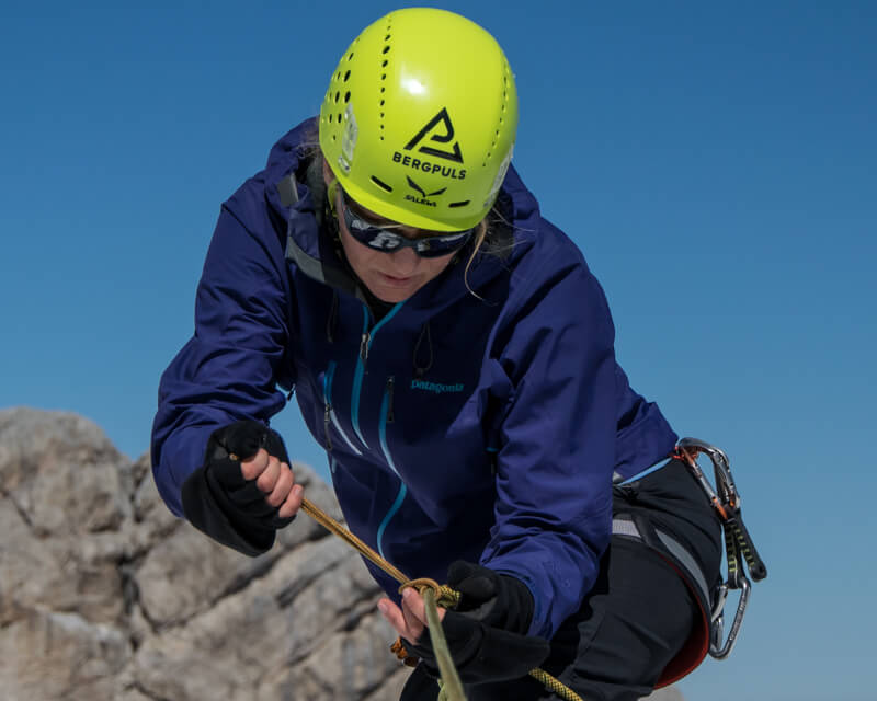 selbst-und-kameradenrettung-klettern-bei-alpinschule-bergpuls-1