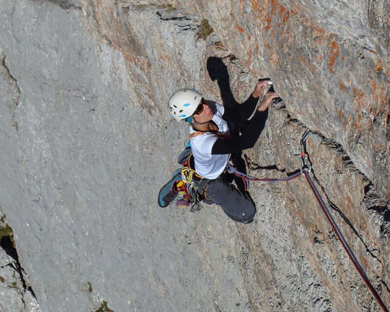 alpinklettern-am-dachstein-mit-bergfuehrer-von-alpinschule-bergpuls