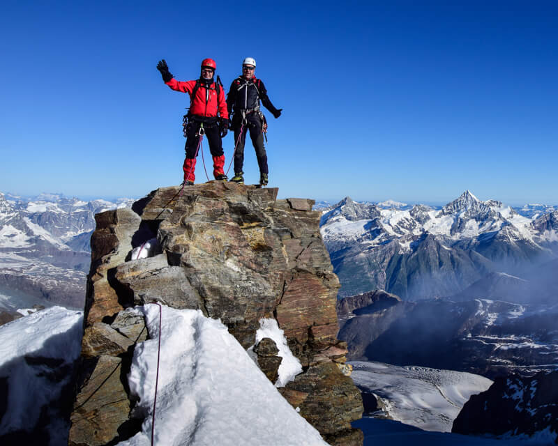 alphubel-und-dom-mit-bergfuehrer-von-alpinschule-bergpuls-3