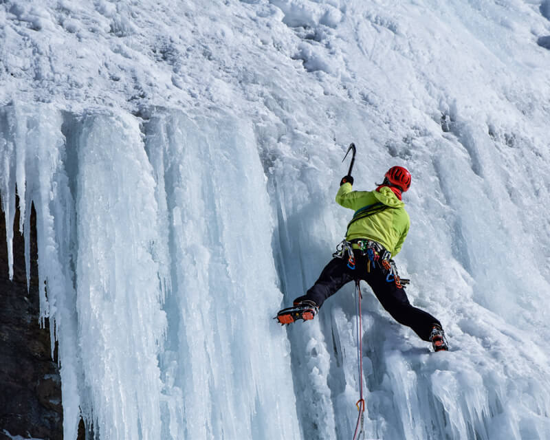 eiskletterkurs-fuer-anfaenger-bei-alpinschule-bergpuls-2-1