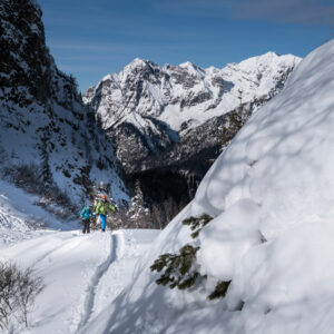 Skitourenwochenende-mit-Bergführer-im-Ennstal,-Gesäuse,-Steiermark