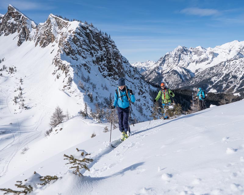 Skitourenwochenende-mit-Bergführer-im-Ennstal,-Gesäuse,-Steiermark